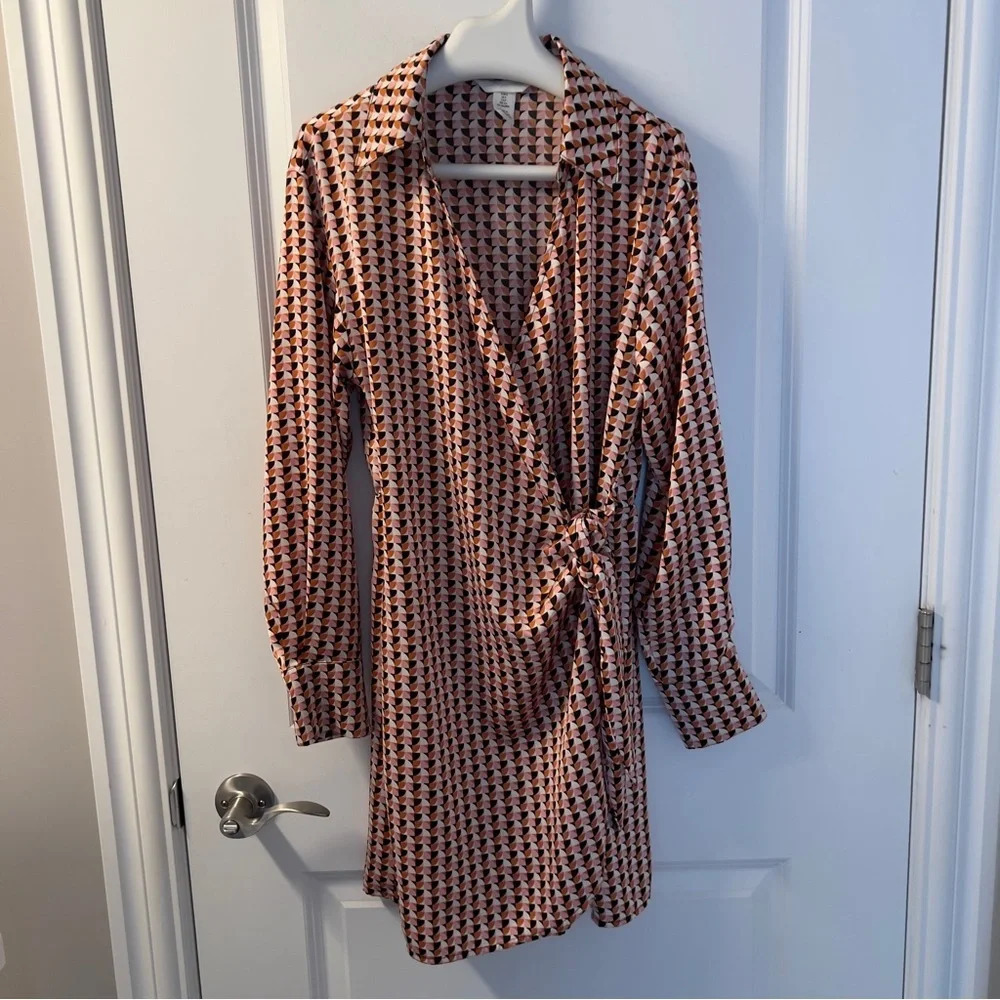 H&M Pink/Patterned Satin Wrapover Shirt Dress Size S - Picture 6 of 9